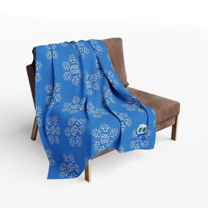 Arctic Fleece Blanket - Snowflake - Image 8